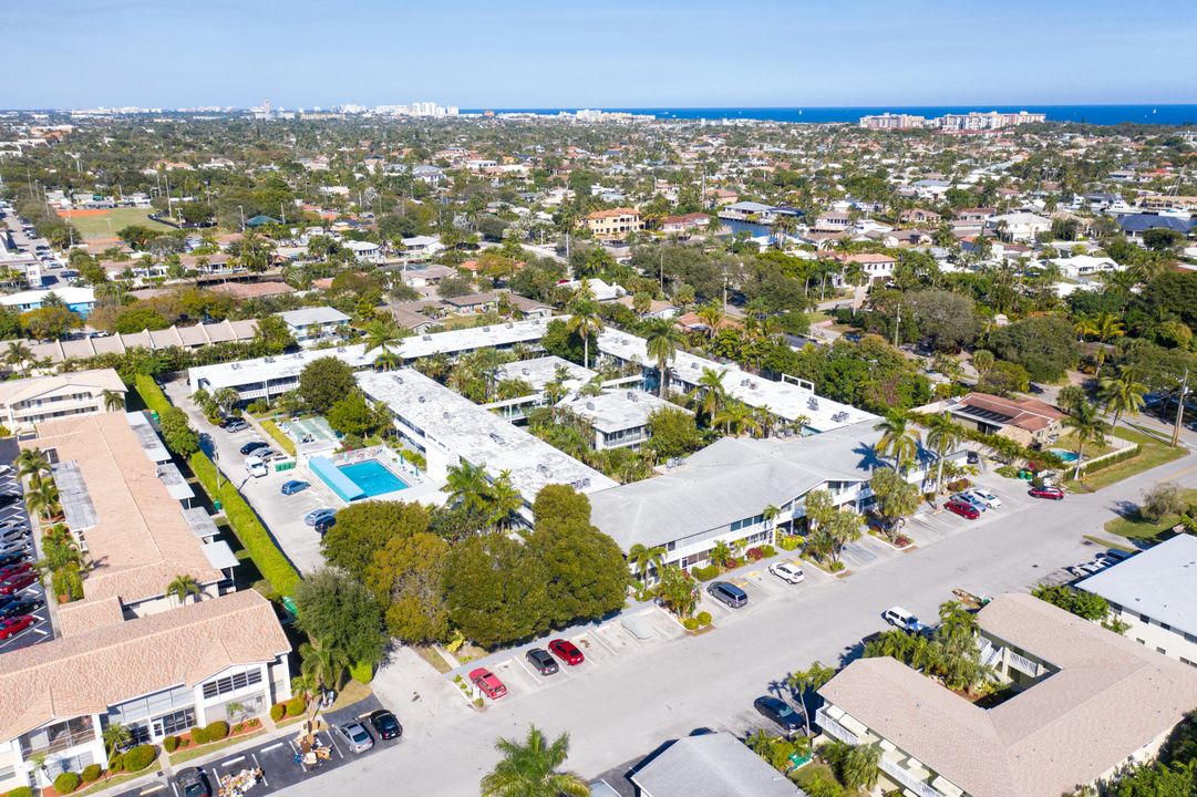 For Sale: $148,000 (1 beds, 1 baths, 700 Square Feet)