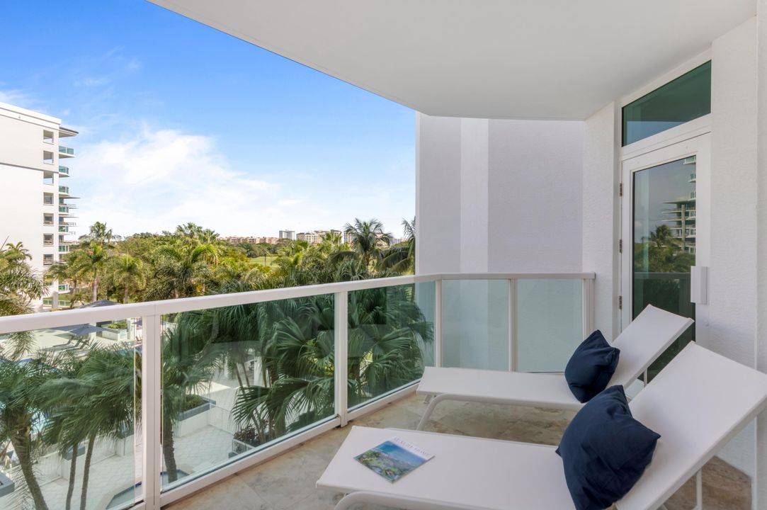 For Sale: $1,450,000 (2 beds, 2 baths, 1986 Square Feet)