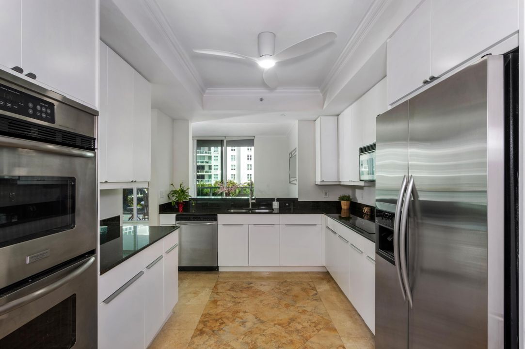 For Sale: $1,450,000 (2 beds, 2 baths, 1986 Square Feet)