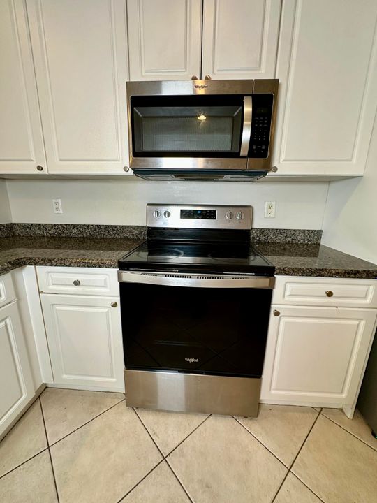 En Venta: $499,999 (3 camas, 3 baños, 2000 Pies cuadrados)