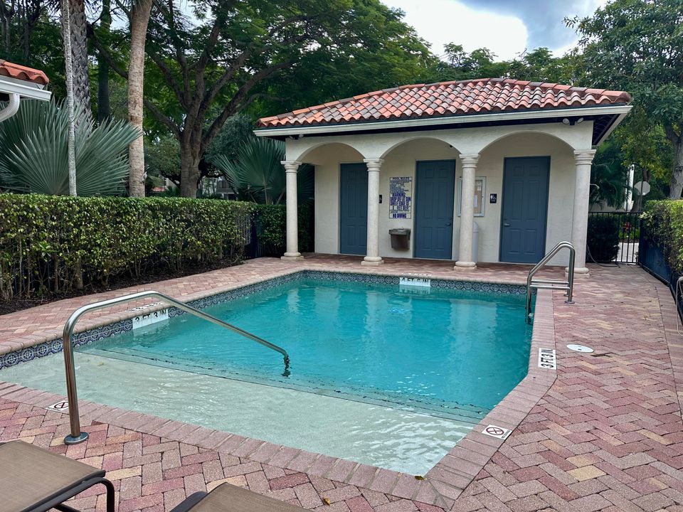 En Venta: $499,999 (3 camas, 3 baños, 2000 Pies cuadrados)