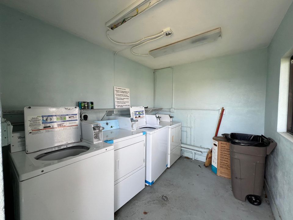 For Rent: $1,695 (1 beds, 1 baths, 720 Square Feet)