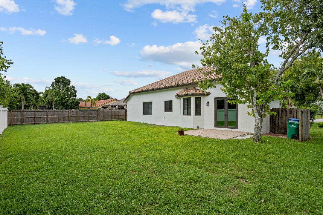 En Renta: $5,200 (3 camas, 2 baños, 1983 Pies cuadrados)