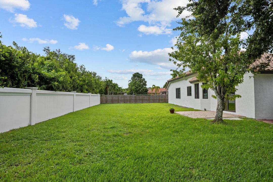 En Renta: $5,200 (3 camas, 2 baños, 1983 Pies cuadrados)