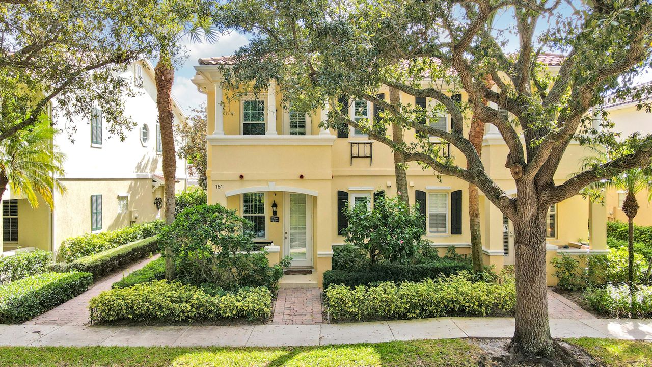 For Sale: $747,500 (3 beds, 3 baths, 1830 Square Feet)