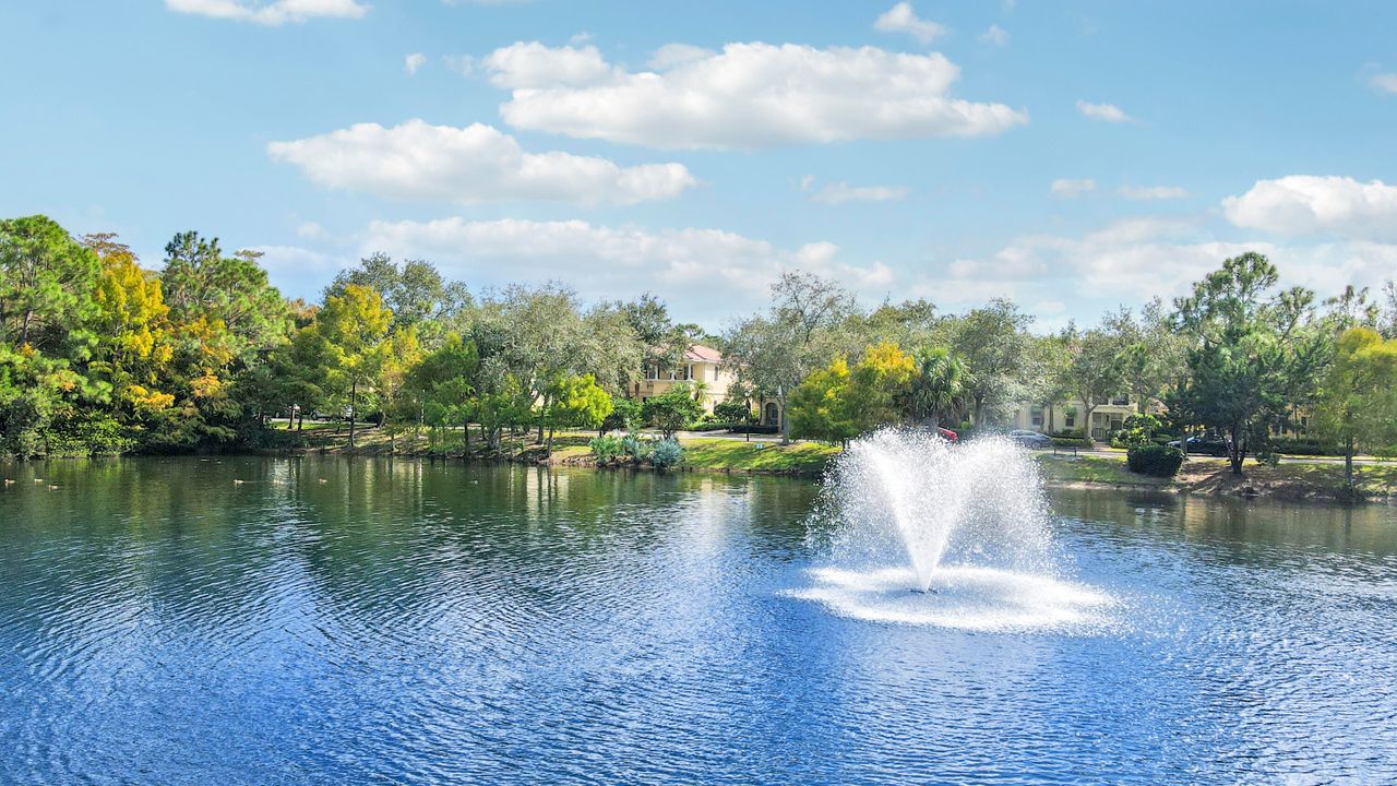 For Sale: $747,500 (3 beds, 3 baths, 1830 Square Feet)