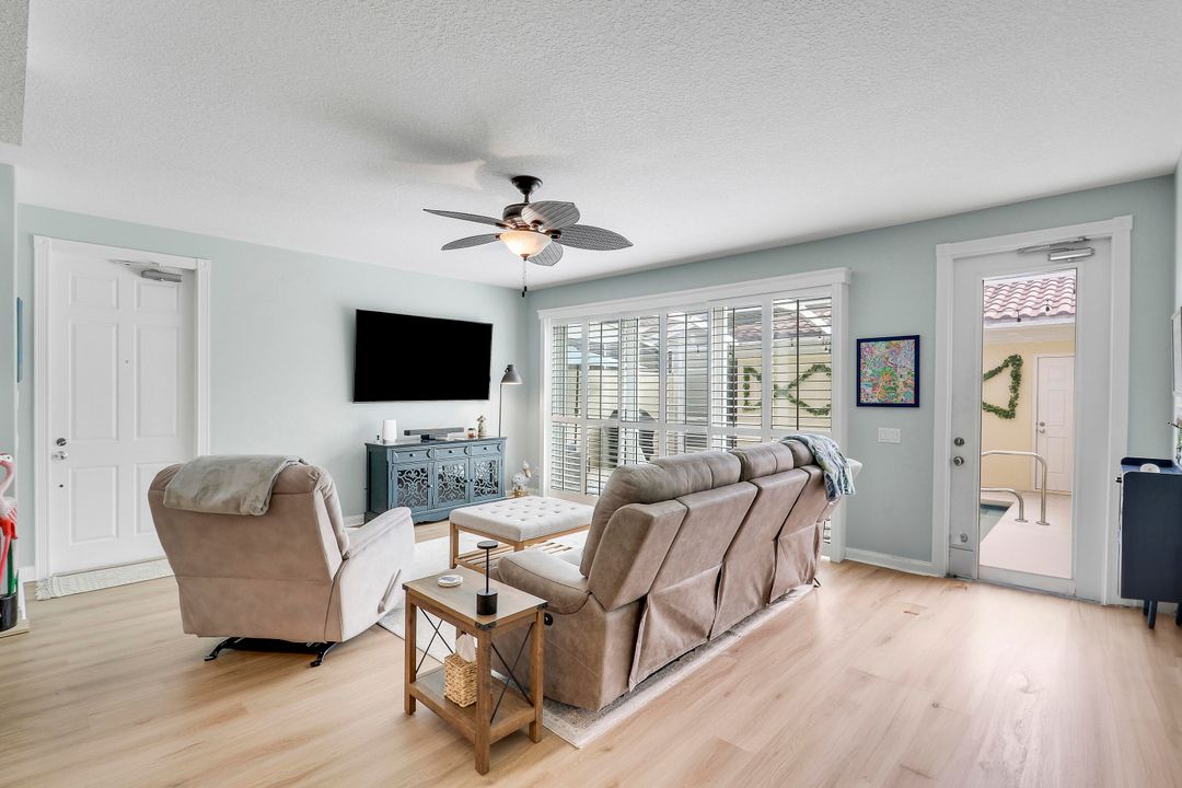 For Sale: $747,500 (3 beds, 3 baths, 1830 Square Feet)