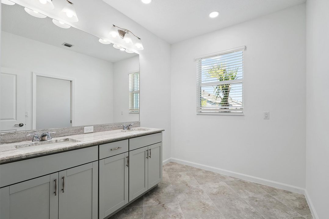 В аренду: $3,500 (4 спален, 2 ванн, 1786 Квадратных фут)