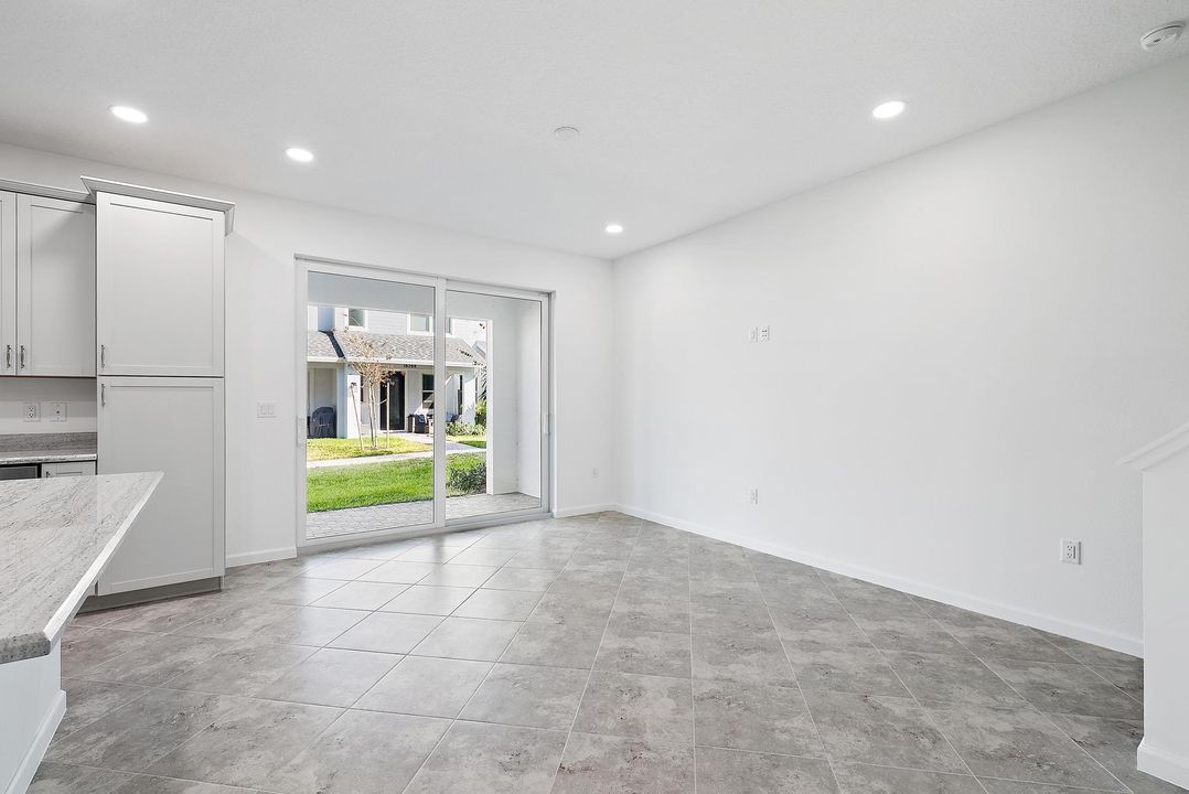 В аренду: $3,500 (4 спален, 2 ванн, 1786 Квадратных фут)