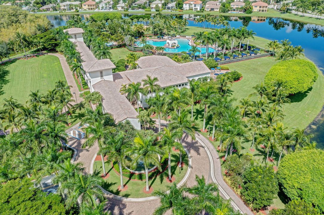 For Sale: $725,000 (4 beds, 3 baths, 2325 Square Feet)