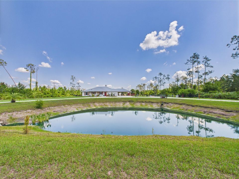 На продажу: $899,000 (3 спален, 3 ванн, 6188 Квадратных фут)