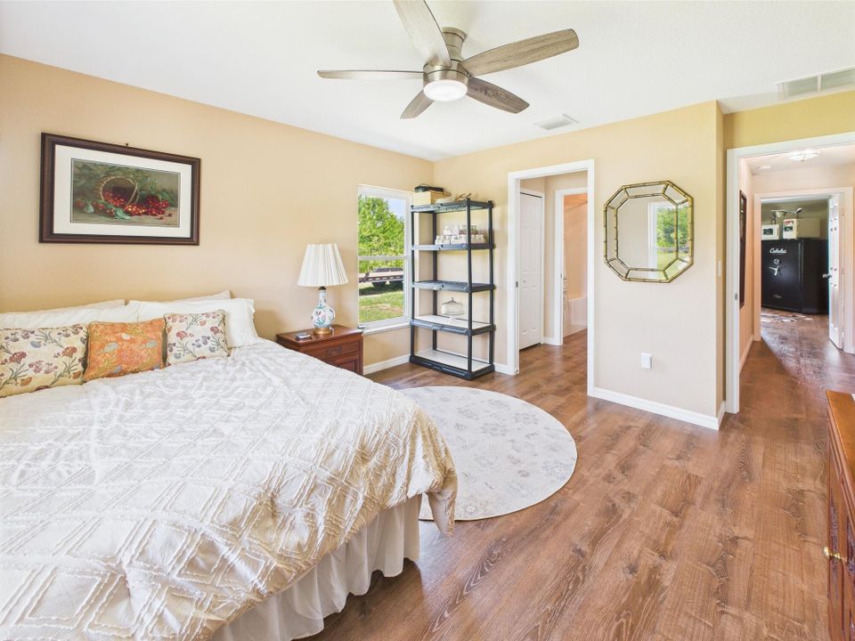 На продажу: $899,000 (3 спален, 3 ванн, 6188 Квадратных фут)