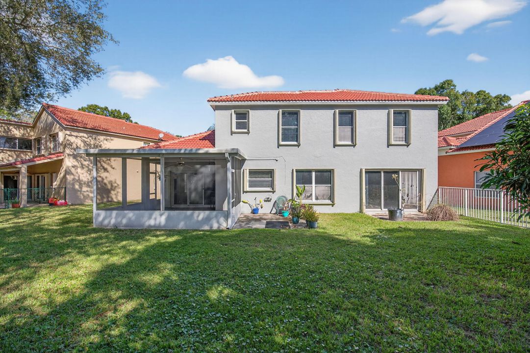 En Renta: $4,000 (4 camas, 2 baños, 2150 Pies cuadrados)