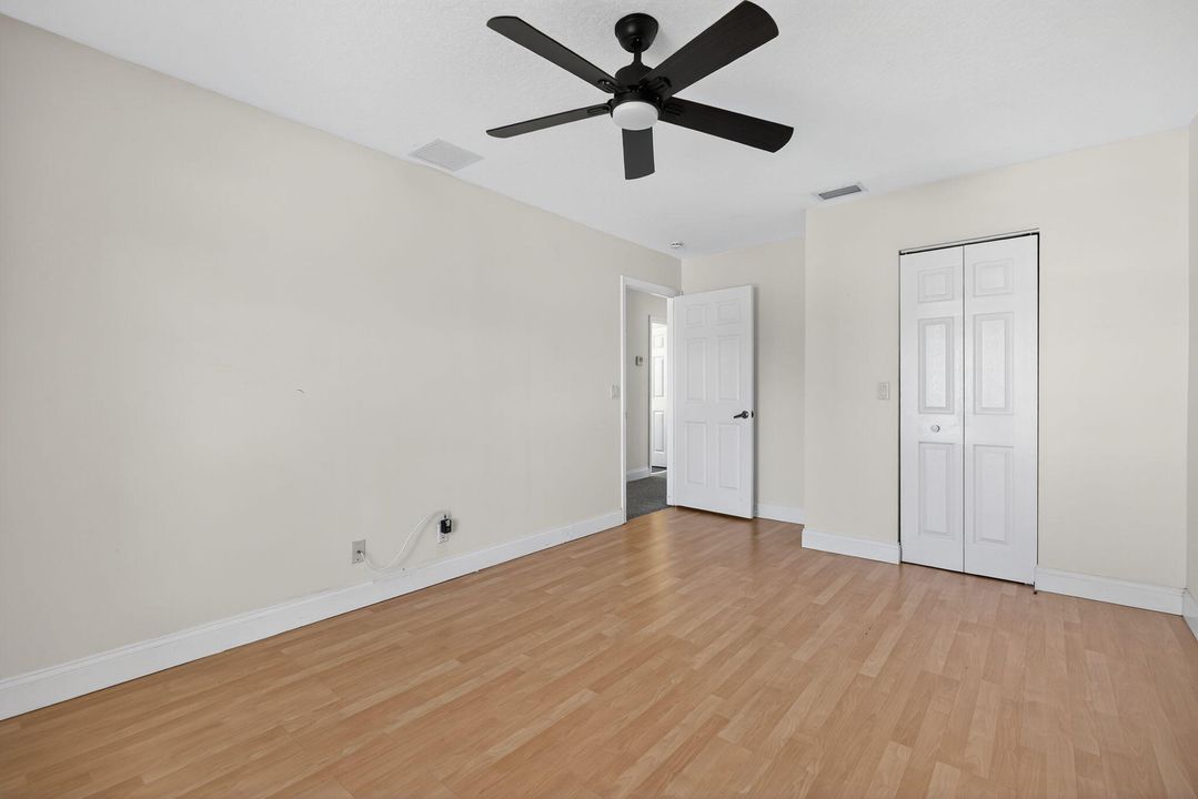 En Renta: $4,000 (4 camas, 2 baños, 2150 Pies cuadrados)