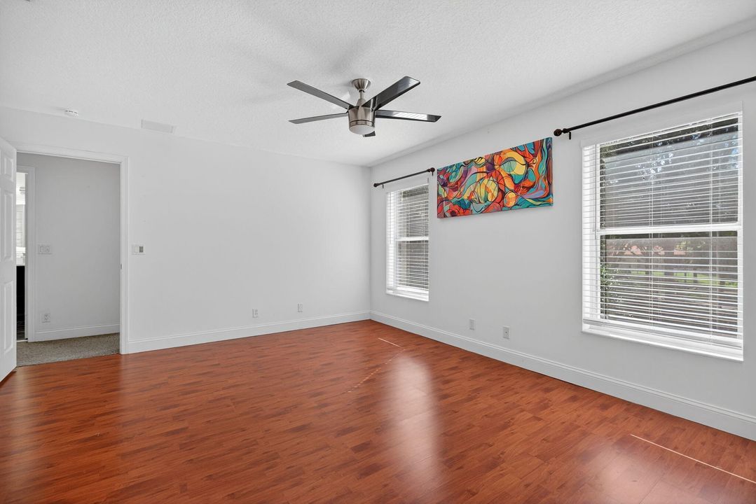 En Renta: $4,000 (4 camas, 2 baños, 2150 Pies cuadrados)