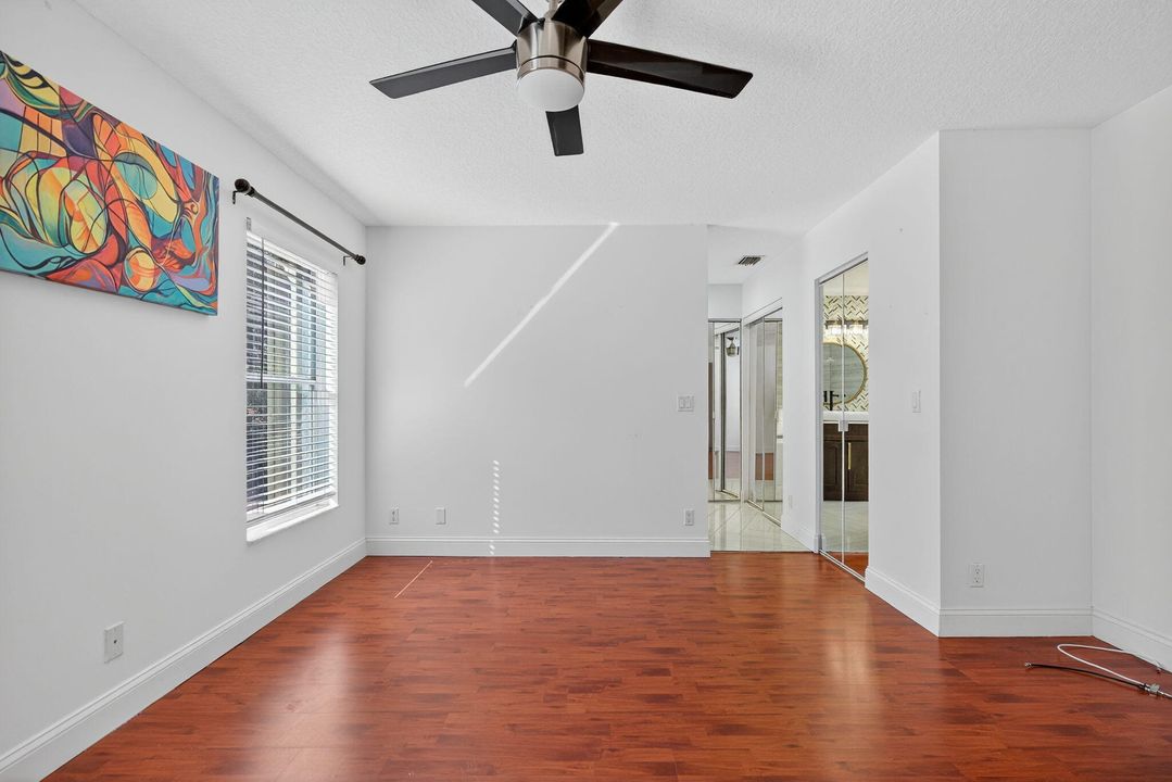 En Renta: $4,000 (4 camas, 2 baños, 2150 Pies cuadrados)