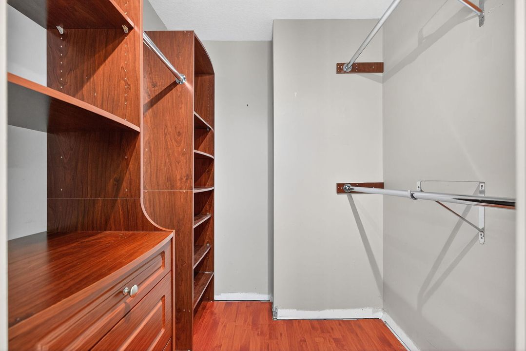 En Renta: $4,000 (4 camas, 2 baños, 2150 Pies cuadrados)