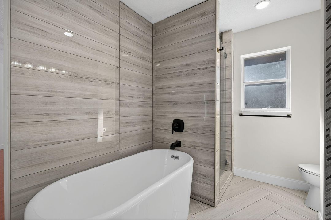 En Renta: $4,000 (4 camas, 2 baños, 2150 Pies cuadrados)