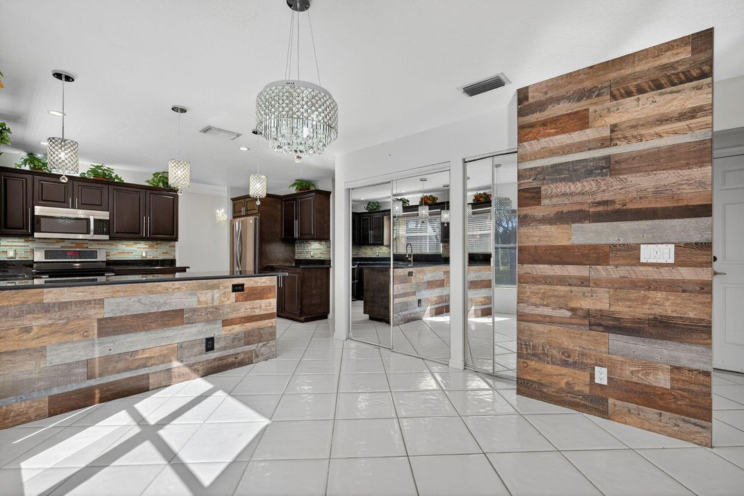 En Renta: $4,000 (4 camas, 2 baños, 2150 Pies cuadrados)