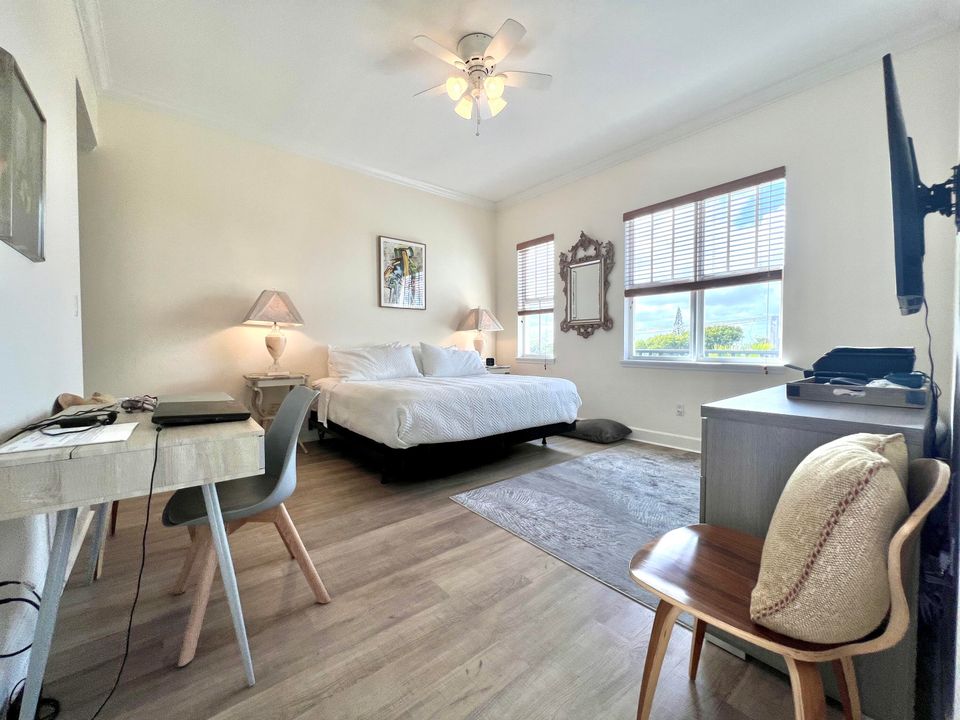 For Rent: $4,500 (2 beds, 2 baths, 1262 Square Feet)