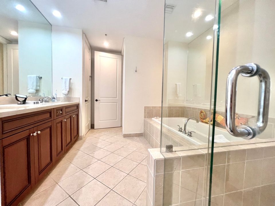 For Rent: $4,500 (2 beds, 2 baths, 1262 Square Feet)