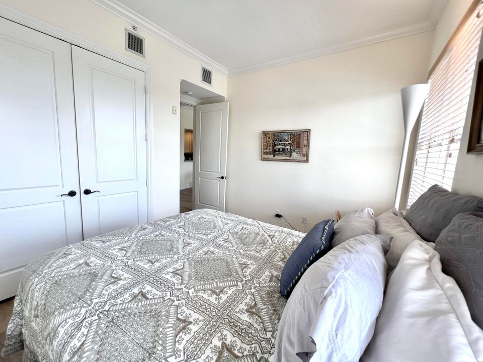 For Rent: $4,500 (2 beds, 2 baths, 1262 Square Feet)