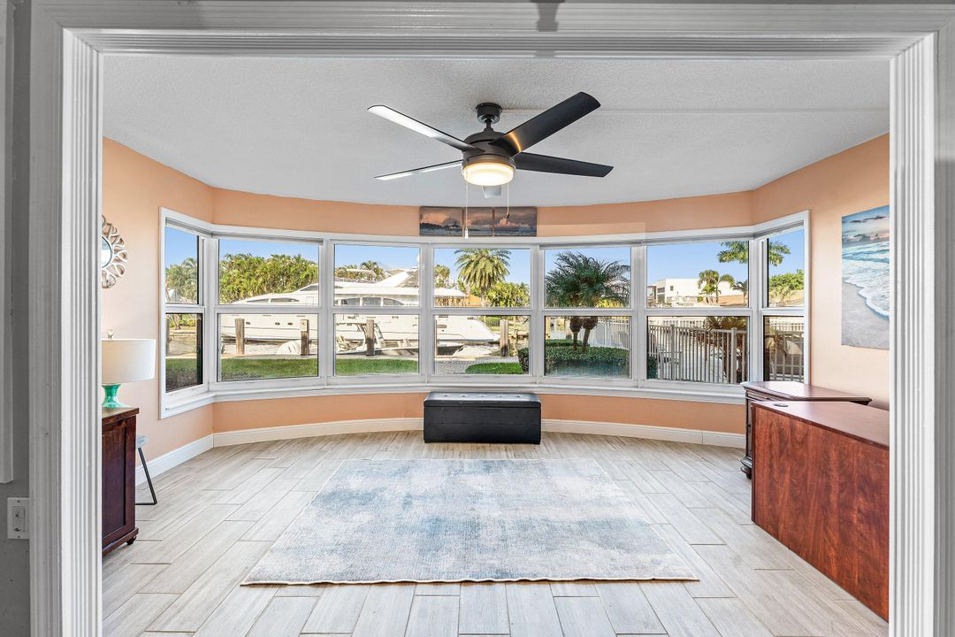 For Sale: $489,000 (2 beds, 2 baths, 1300 Square Feet)