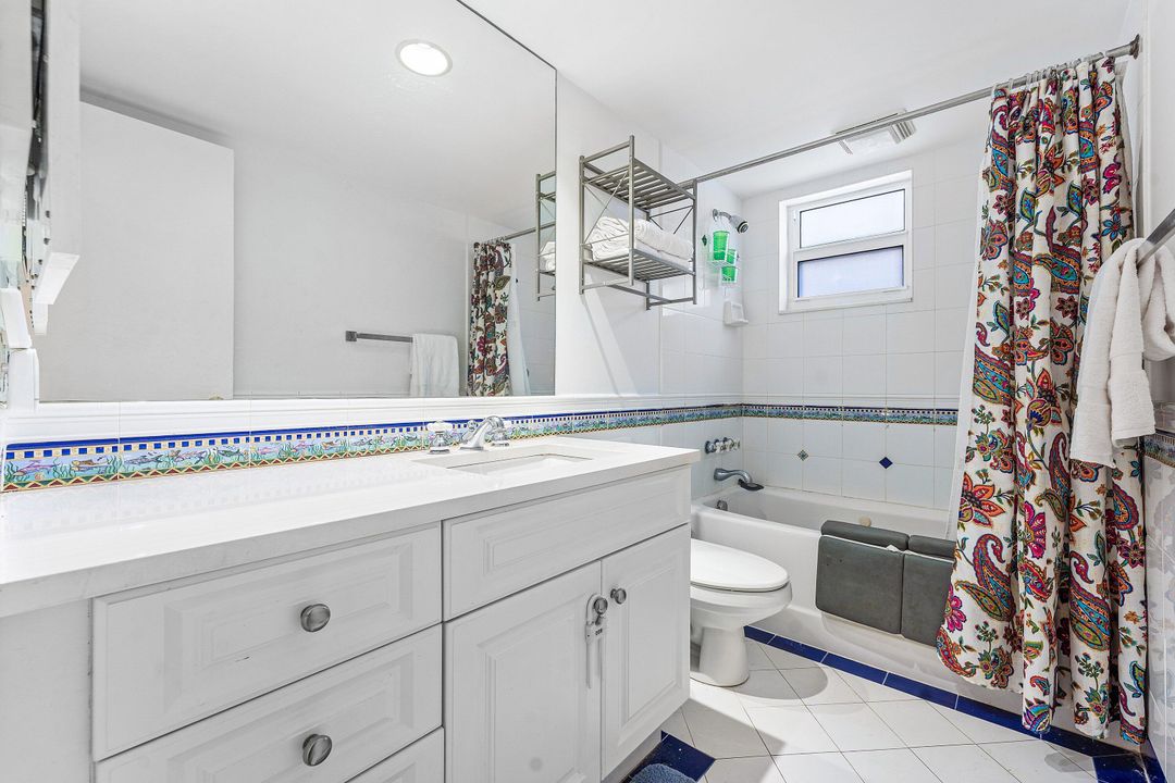 For Sale: $489,000 (2 beds, 2 baths, 1300 Square Feet)