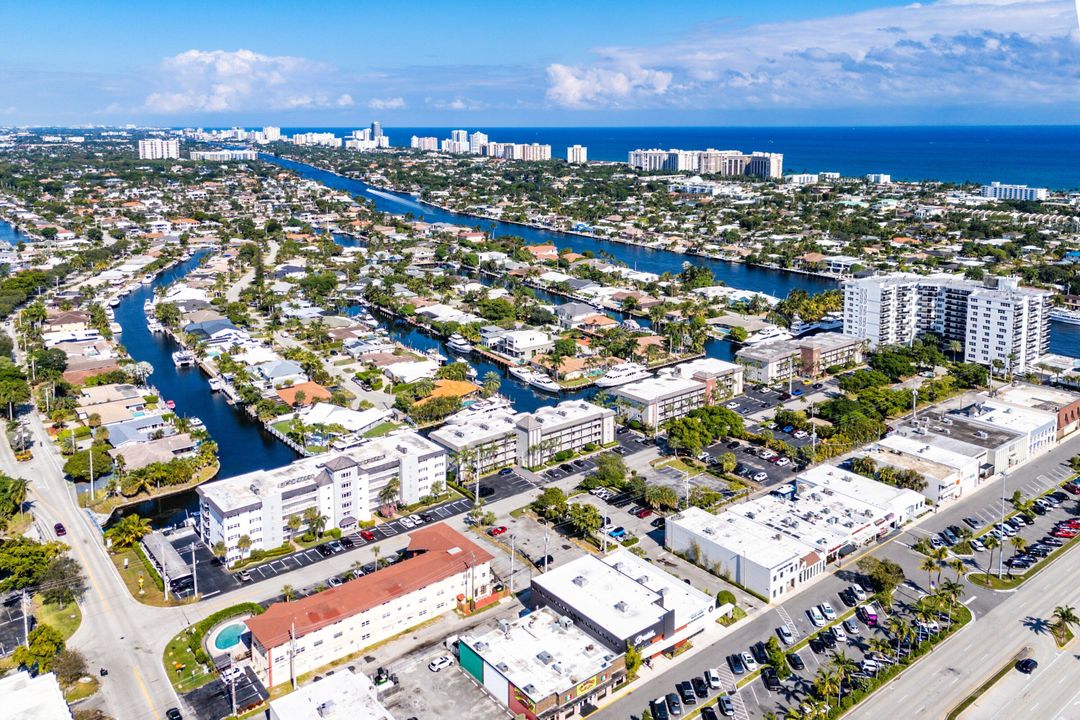 For Sale: $489,000 (2 beds, 2 baths, 1300 Square Feet)