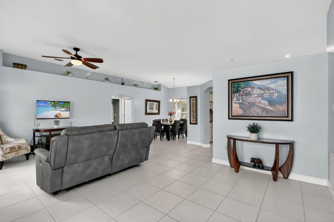 На продажу: $266,900 (2 спален, 2 ванн, 1509 Квадратных фут)