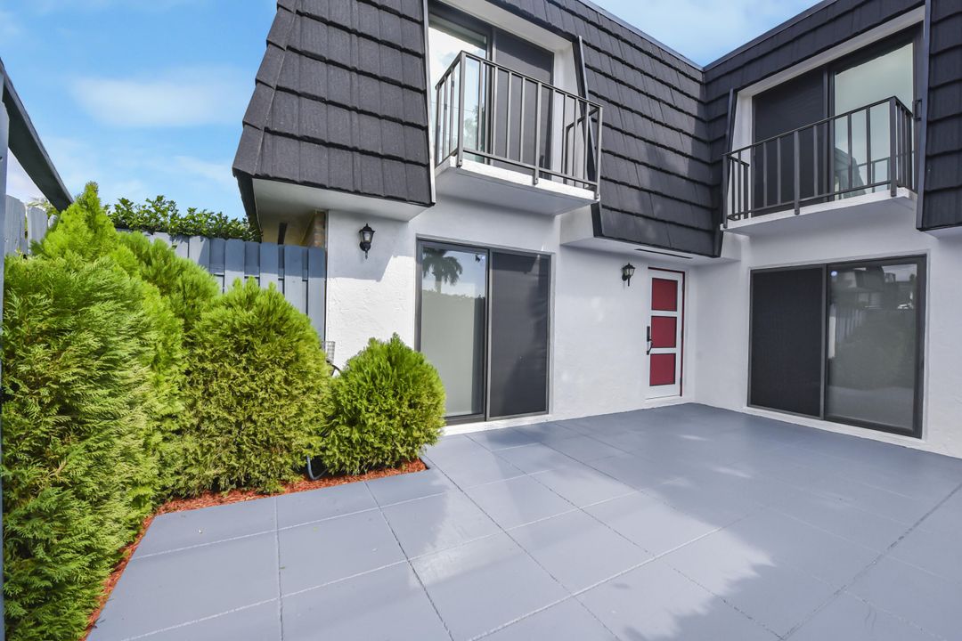 For Sale: $359,000 (3 beds, 2 baths, 1722 Square Feet)