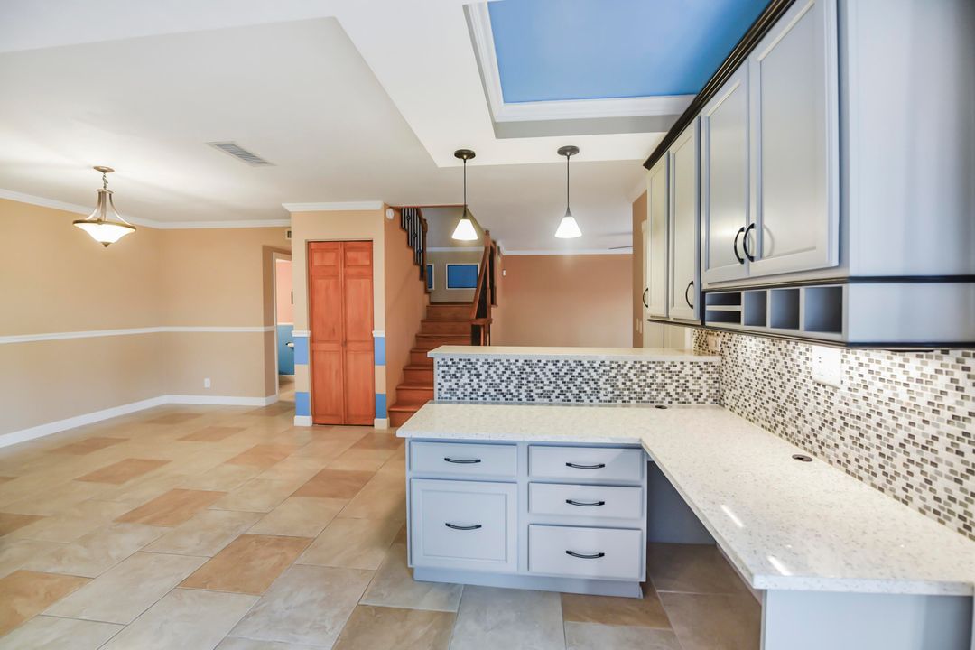 For Sale: $359,000 (3 beds, 2 baths, 1722 Square Feet)