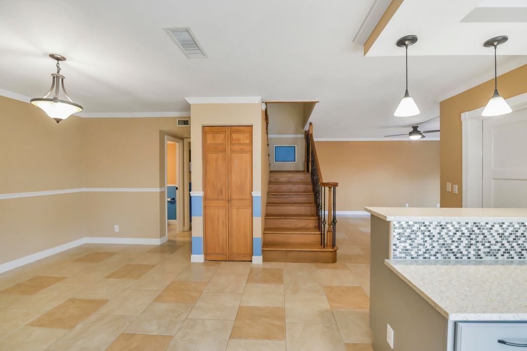 For Sale: $359,000 (3 beds, 2 baths, 1722 Square Feet)