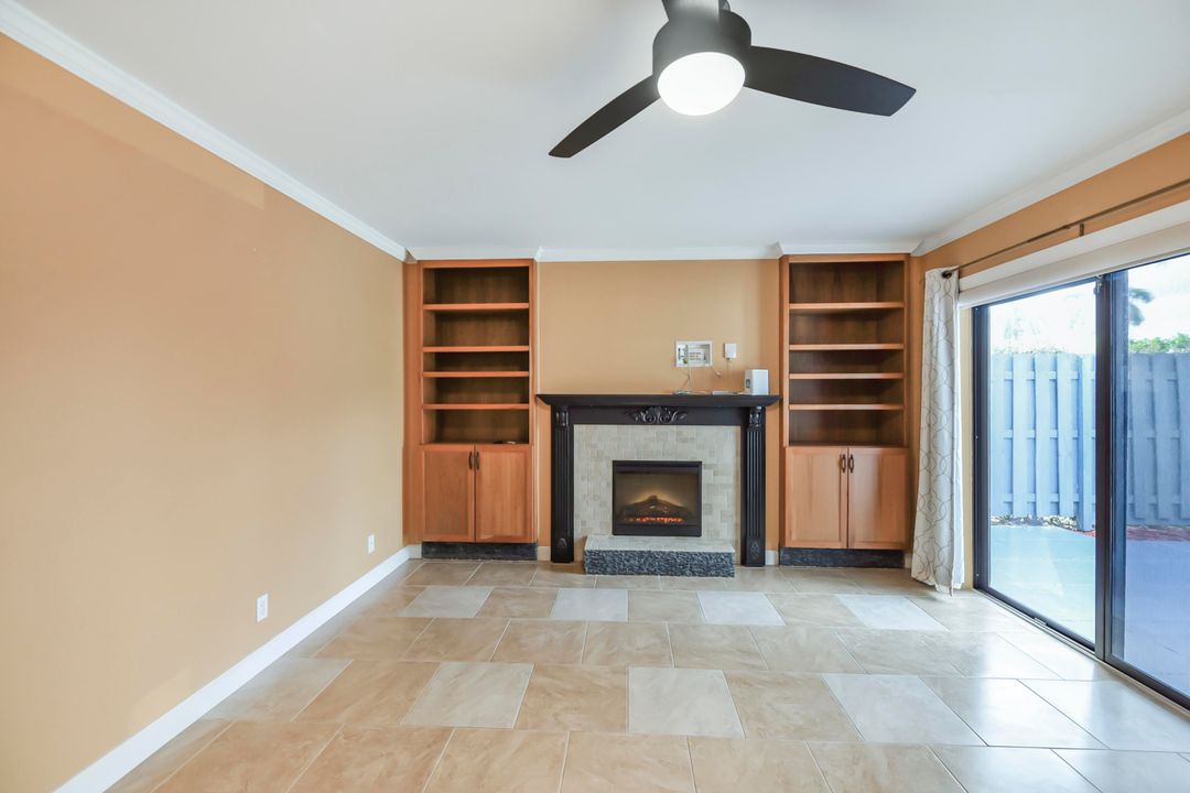 For Sale: $359,000 (3 beds, 2 baths, 1722 Square Feet)