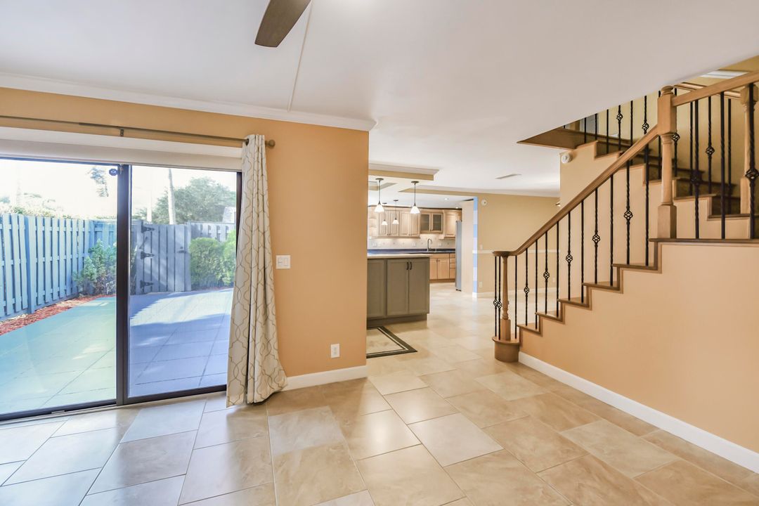 For Sale: $359,000 (3 beds, 2 baths, 1722 Square Feet)