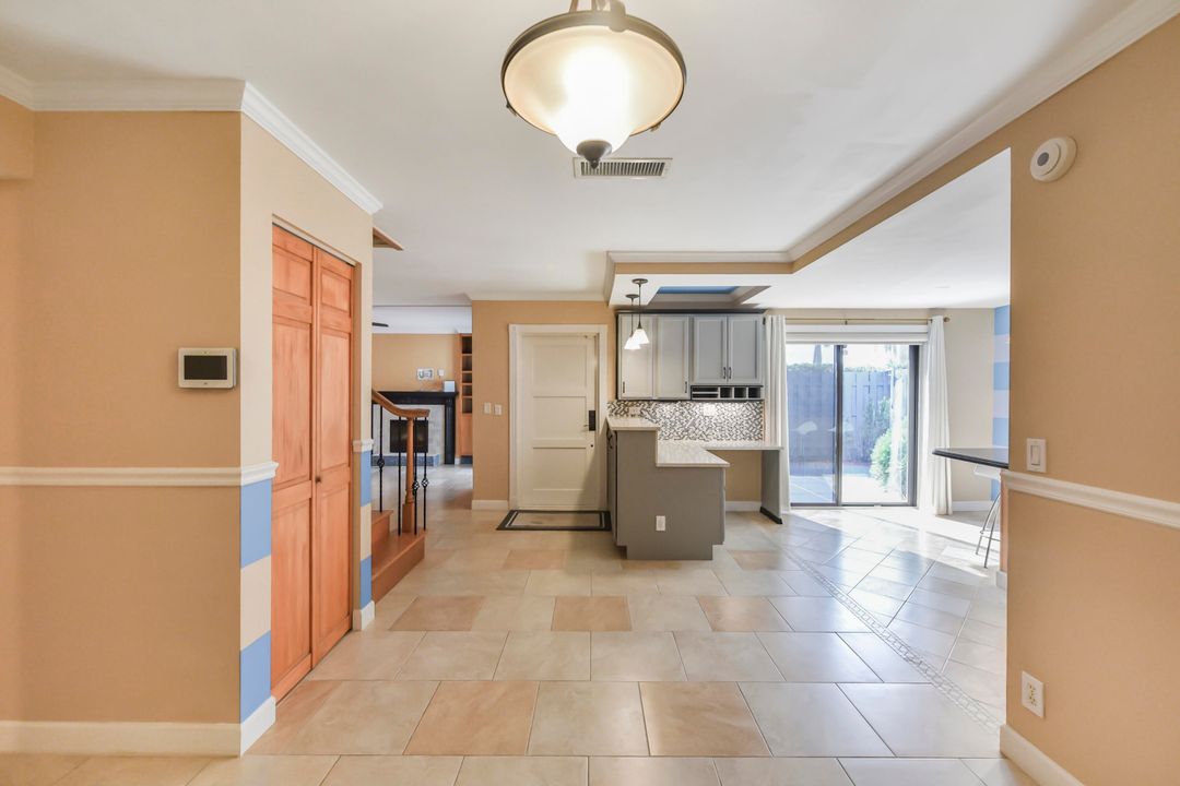 For Sale: $359,000 (3 beds, 2 baths, 1722 Square Feet)