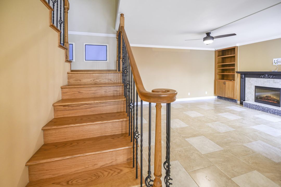 For Sale: $359,000 (3 beds, 2 baths, 1722 Square Feet)