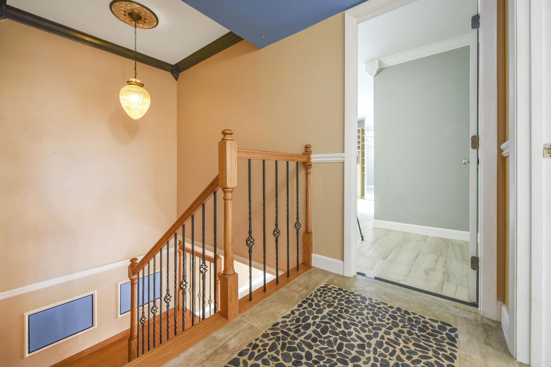 For Sale: $359,000 (3 beds, 2 baths, 1722 Square Feet)