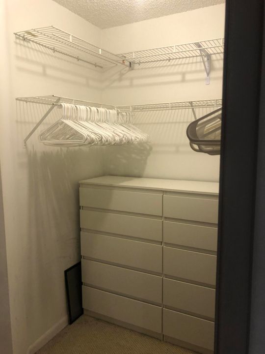 For Sale: $270,000 (2 beds, 2 baths, 1183 Square Feet)