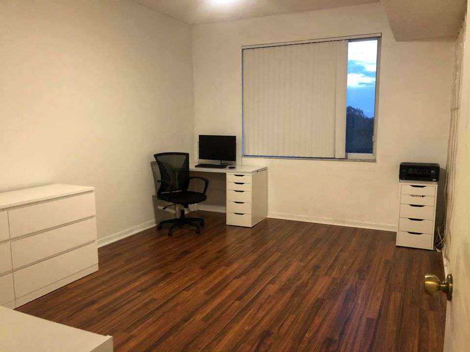 For Sale: $270,000 (2 beds, 2 baths, 1183 Square Feet)