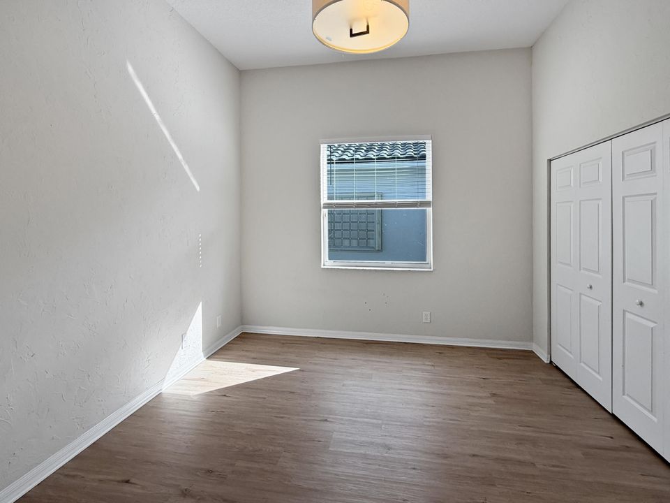 For Sale: $525,000 (3 beds, 2 baths, 2082 Square Feet)