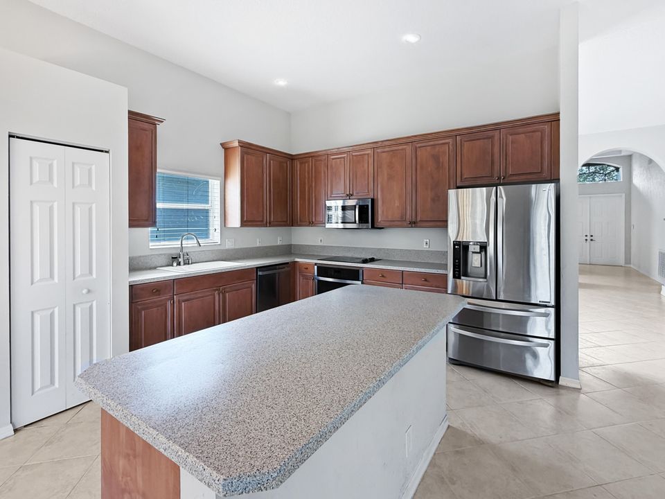 For Sale: $525,000 (3 beds, 2 baths, 2082 Square Feet)