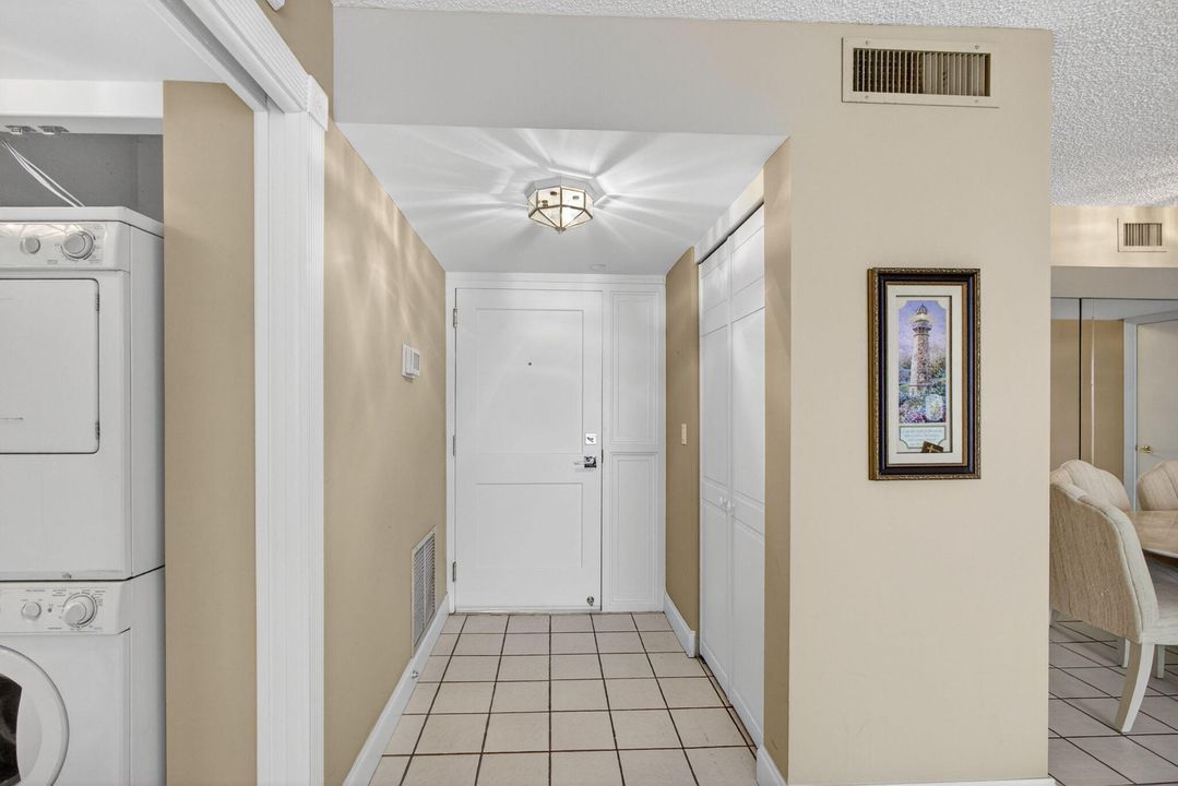 For Sale: $649,000 (2 beds, 2 baths, 1585 Square Feet)