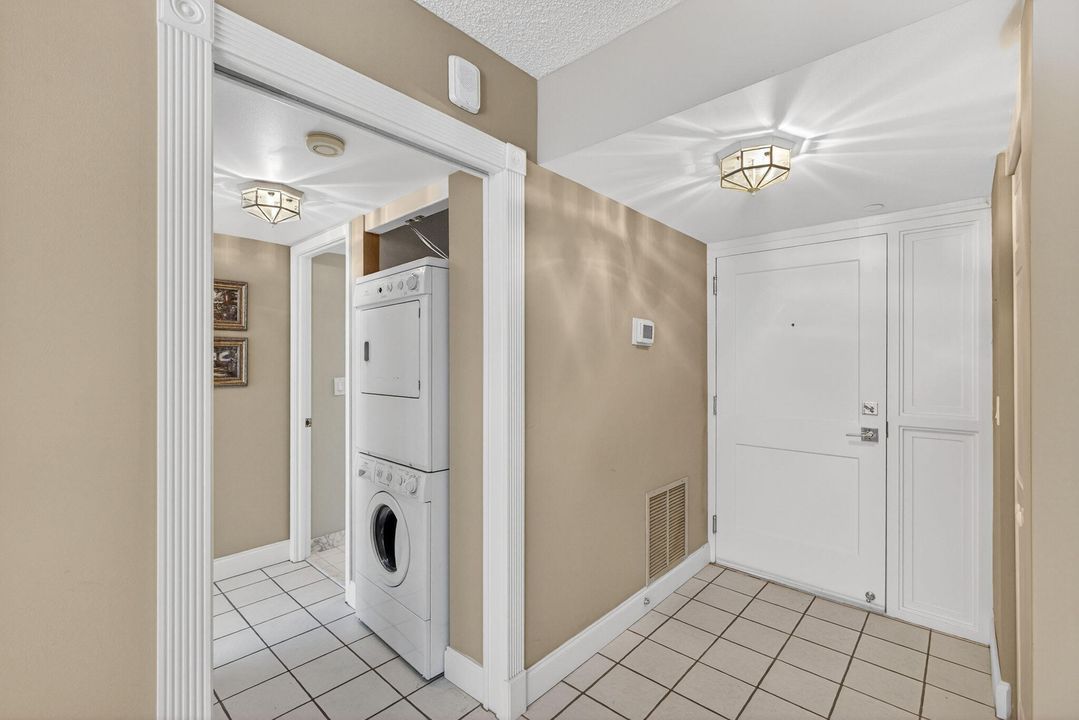 For Sale: $649,000 (2 beds, 2 baths, 1585 Square Feet)