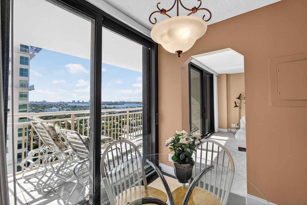 For Sale: $649,000 (2 beds, 2 baths, 1585 Square Feet)