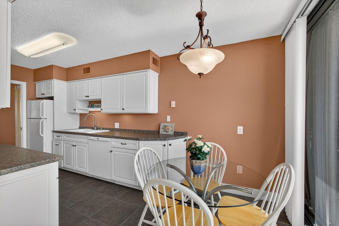 For Sale: $649,000 (2 beds, 2 baths, 1585 Square Feet)