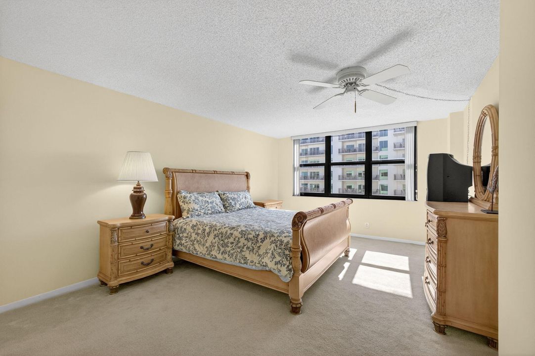 For Sale: $649,000 (2 beds, 2 baths, 1585 Square Feet)