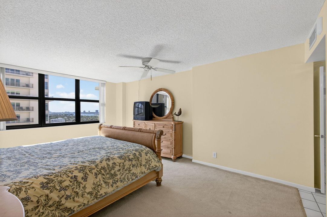 For Sale: $649,000 (2 beds, 2 baths, 1585 Square Feet)