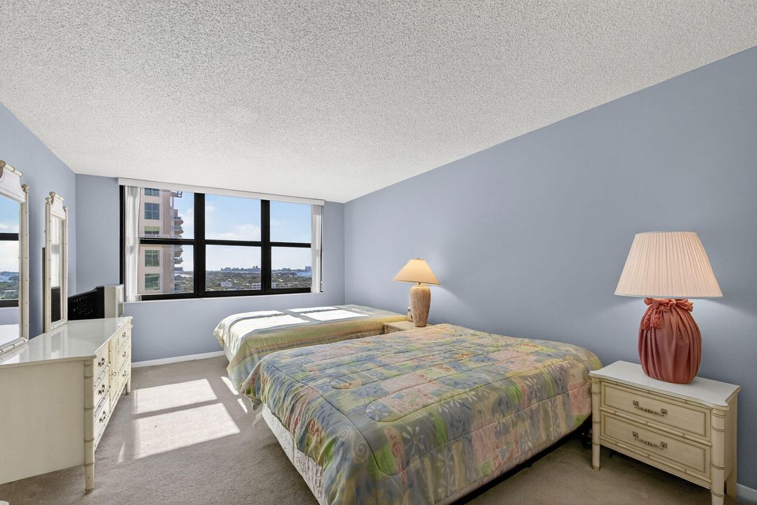 For Sale: $649,000 (2 beds, 2 baths, 1585 Square Feet)