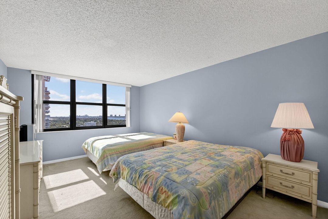 For Sale: $649,000 (2 beds, 2 baths, 1585 Square Feet)